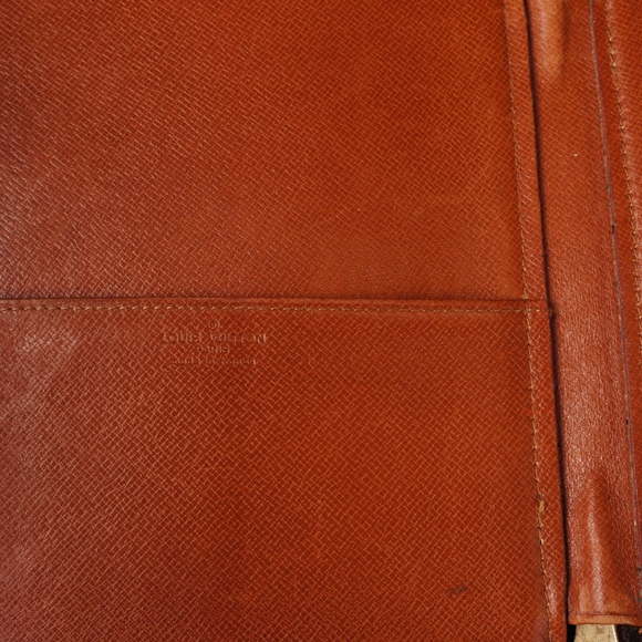 LOUIS VUITTON MONOGRAM PASSPORT TRAVEL AGENDA - Picture 5 of 8